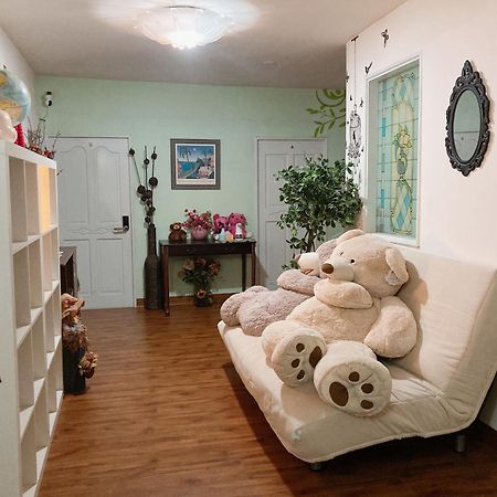 Appartement 台南富居tainan Fu House預訂後請主動聯繫做確認才保留訂房 Extérieur photo