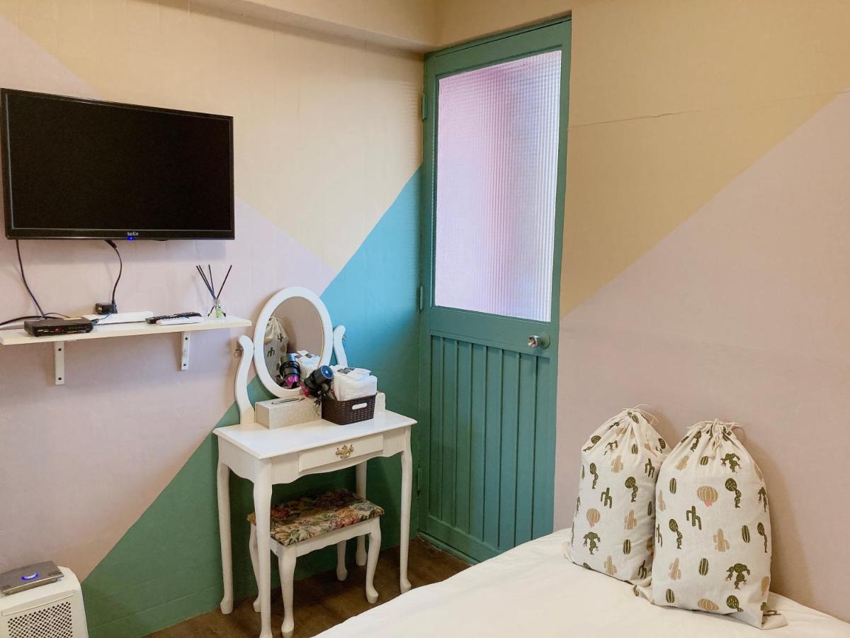 Appartement 台南富居tainan Fu House預訂後請主動聯繫做確認才保留訂房 Extérieur photo