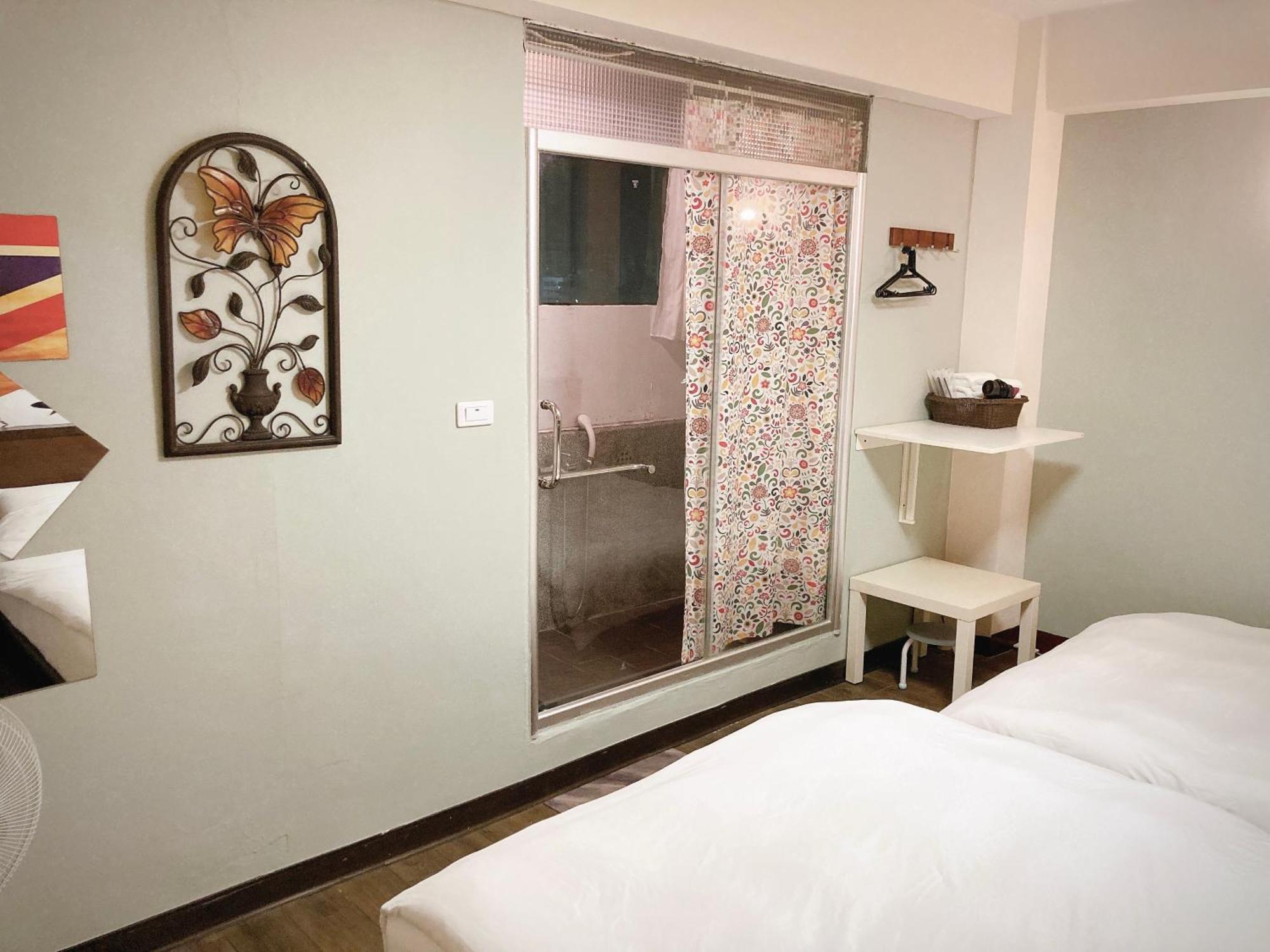 Appartement 台南富居tainan Fu House預訂後請主動聯繫做確認才保留訂房 Extérieur photo